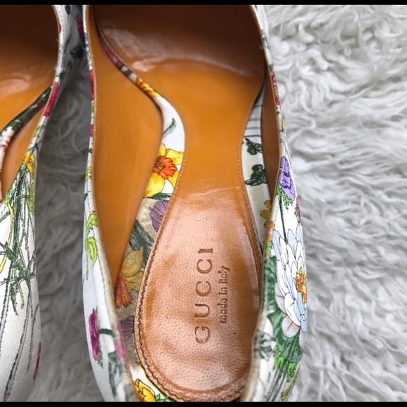 Gucci Floral Open Toe Heels - Picture 3 of 3